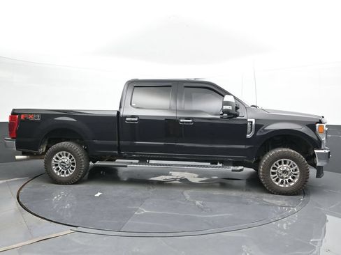 Used 2020 Ford F250 XLT w/ XLT Premium Package AWD/4WD image 4