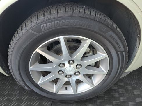 Used 2017 Buick Enclave Leather AWD/4WD image 15