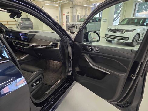 Used 2024 BMW X5 xDrive50e w/ M Sport Package AWD/4WD image 13