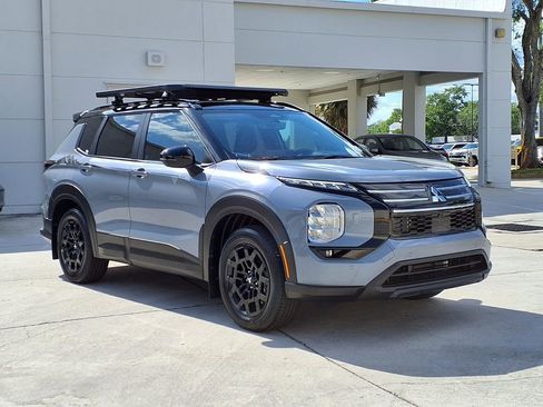 Used 2026 Mitsubishi Outlander AWD image 5