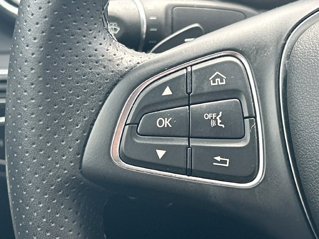 Used 2017 Mercedes-Benz C 300 Sedan image 23