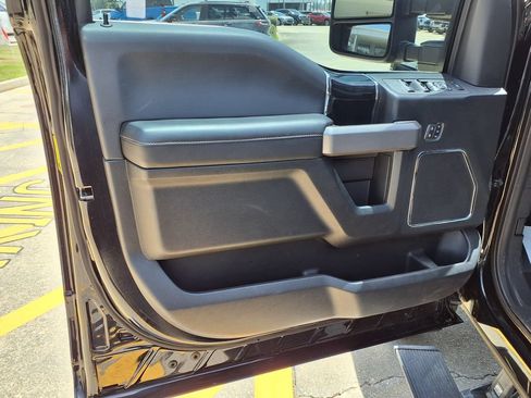 Used 2021 Ford F250 Platinum w/ Tremor Off-Road Package AWD/4WD image 19