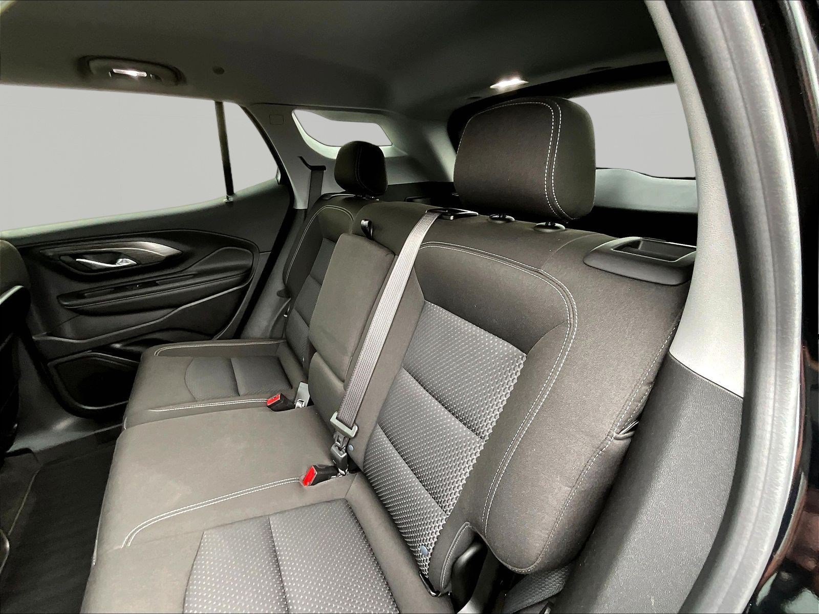 Used 2024 GMC Terrain SLE w/ Driver Convenience Package FWD image 22