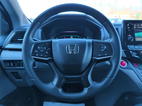 Used 2018 Honda Odyssey EX image 11