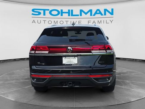 Certified 2024 Volkswagen Atlas Cross Sport SE AWD/4WD image 6