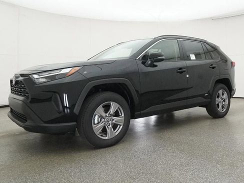 New 2025 Toyota RAV4 XLE image 17