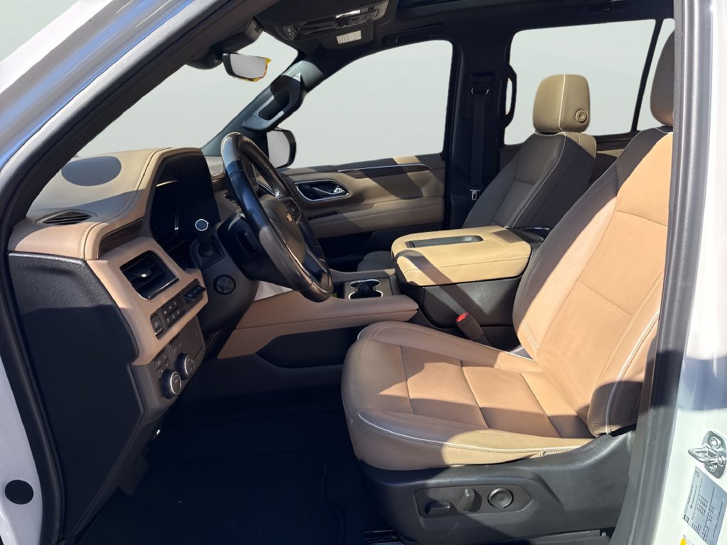 Used 2023 Chevrolet Tahoe Premier AWD/4WD image 12