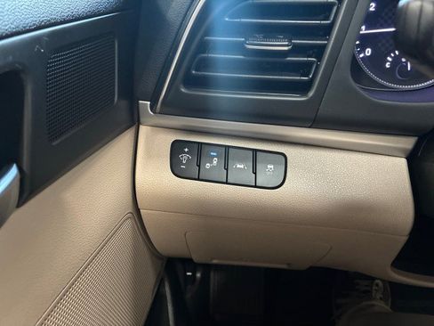 Used 2020 Hyundai Elantra SEL w/ Winter Weather Package FWD image 23