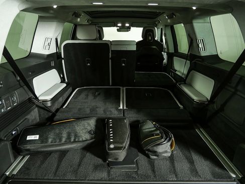 Used 2024 Rivian R1S Adventure image 33