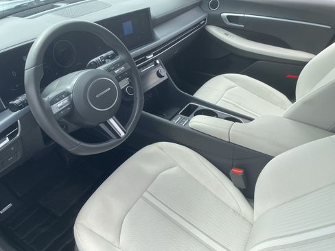 Used 2025 Hyundai Sonata SEL FWD image 17