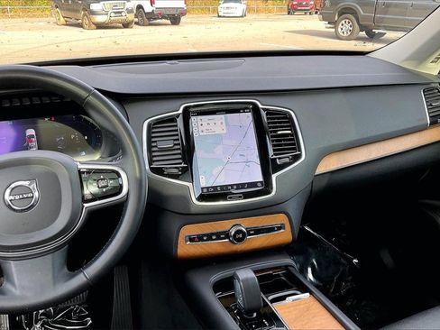 Used 2024 Volvo XC90 B6 Plus w/ Protection Package Premier image 6