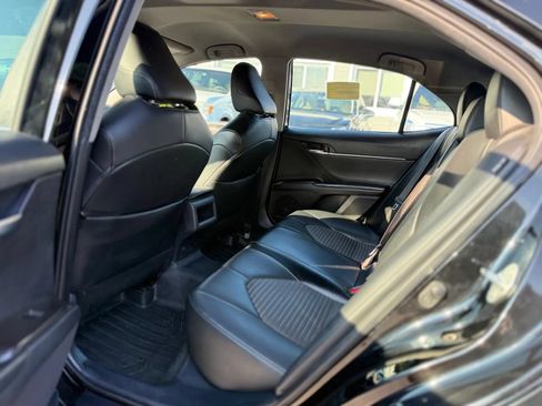 Used 2022 Toyota Camry SE FWD image 9