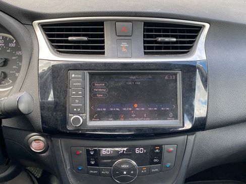 Used 2019 Nissan Sentra SV image 12