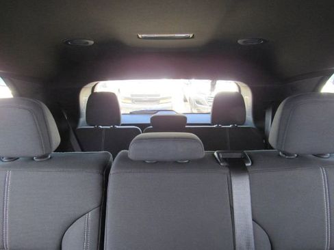 Used 2025 GMC Acadia Elevation image 35