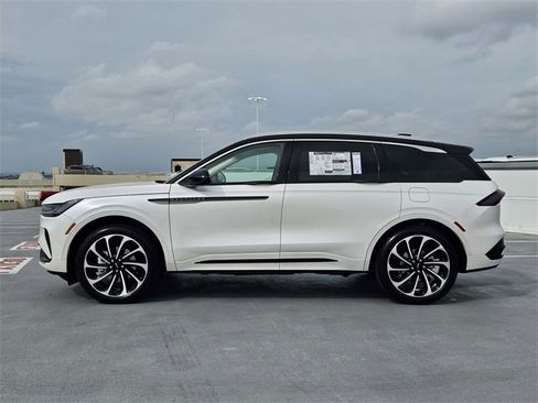 New 2026 Lincoln Nautilus Black Label image 4