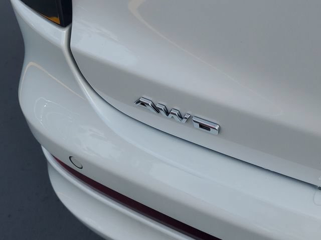 Used 2024 Cadillac XT6 Luxury AWD/4WD image 6