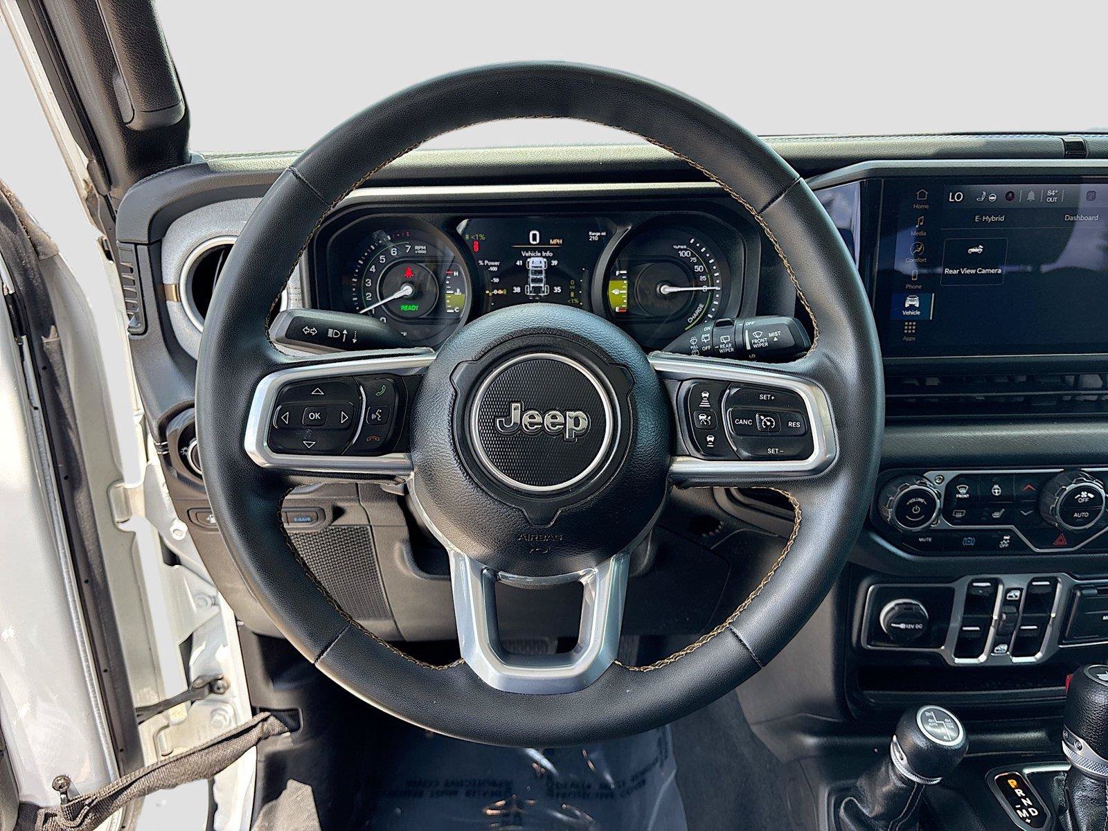 Used 2024 Jeep Wrangler Unlimited Sahara AWD/4WD image 11