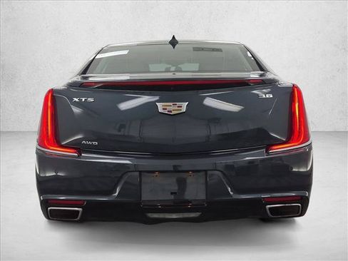 Used 2018 Cadillac XTS Luxury AWD/4WD image 7