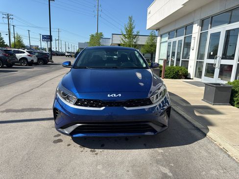Used 2024 Kia Forte LXS w/ LXS Technology Package FWD image 8