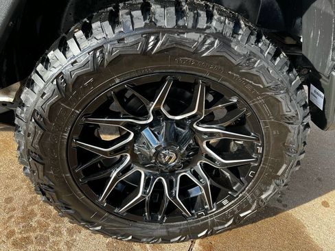 Used 2016 Jeep Wrangler Sport AWD/4WD image 3