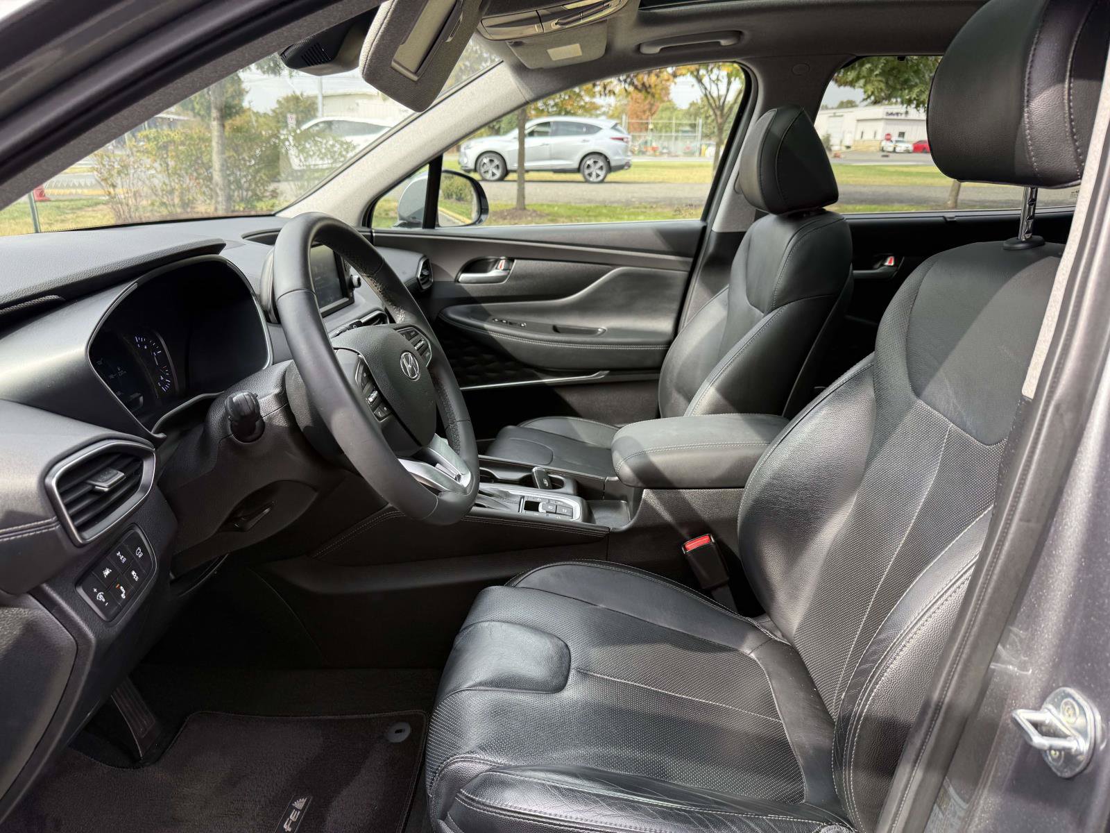 Used 2019 Hyundai Santa Fe Limited AWD/4WD image 12