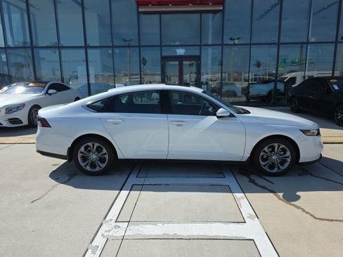 Used 2024 Honda Accord EX image 4