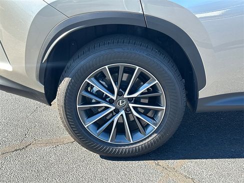 Used 2024 Lexus NX 350h AWD image 17