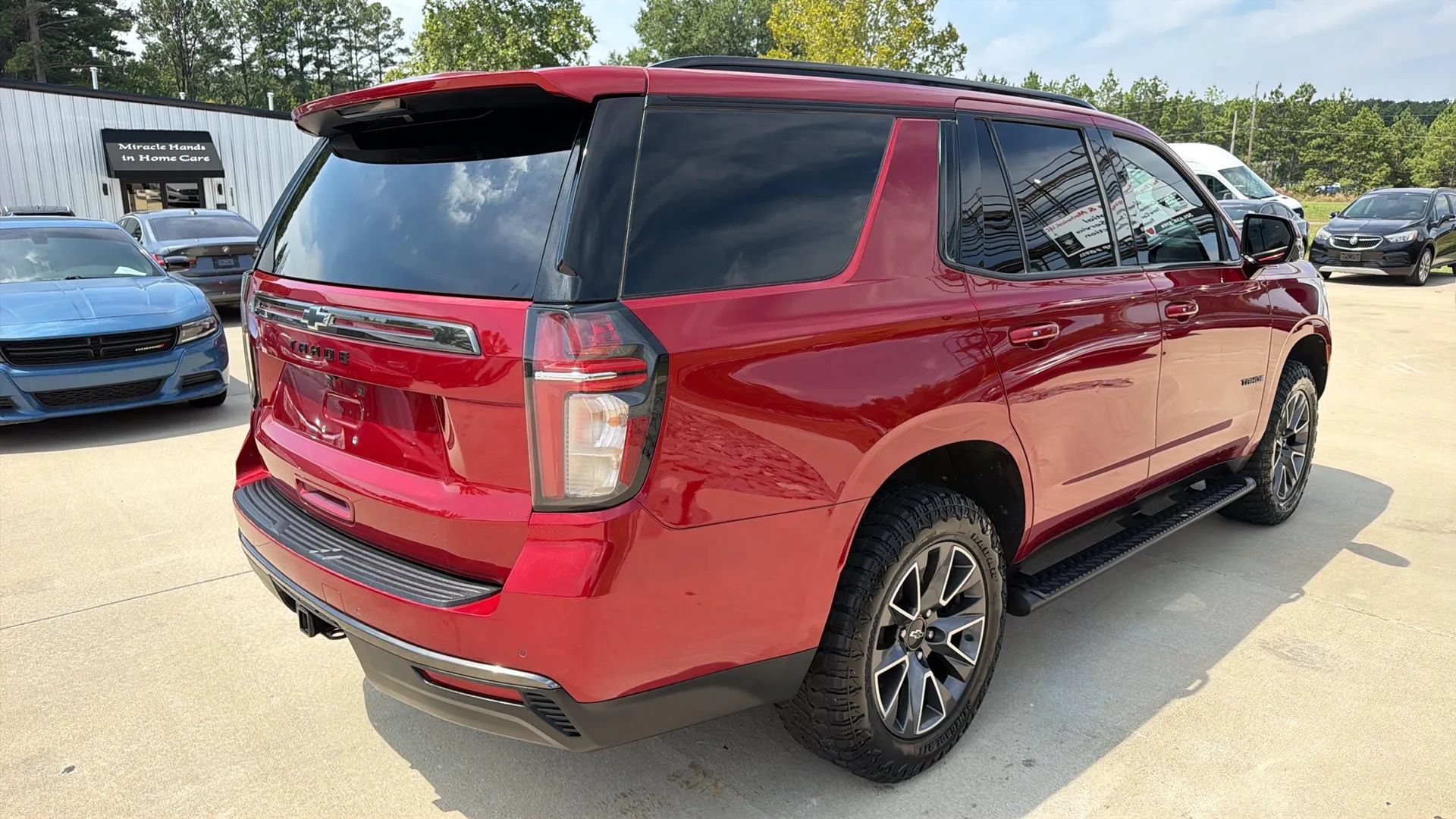 Used 2021 Chevrolet Tahoe Z71 w/ Max Trailering Package AWD/4WD image 4