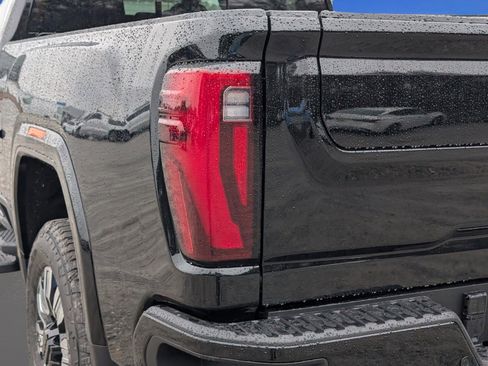 Used 2026 GMC Sierra 2500 Denali w/ Denali Reserve Package AWD/4WD image 11