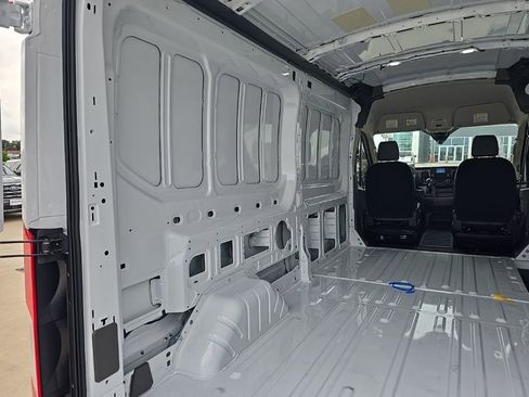 New 2025 Ford Transit 250 148 Medium Roof RWD image 13