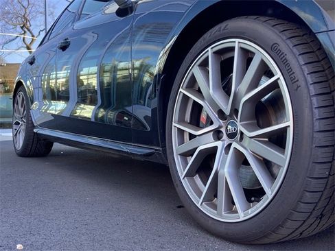 Used 2023 Audi S4 Premium Plus w/ Premium Plus Package image 8