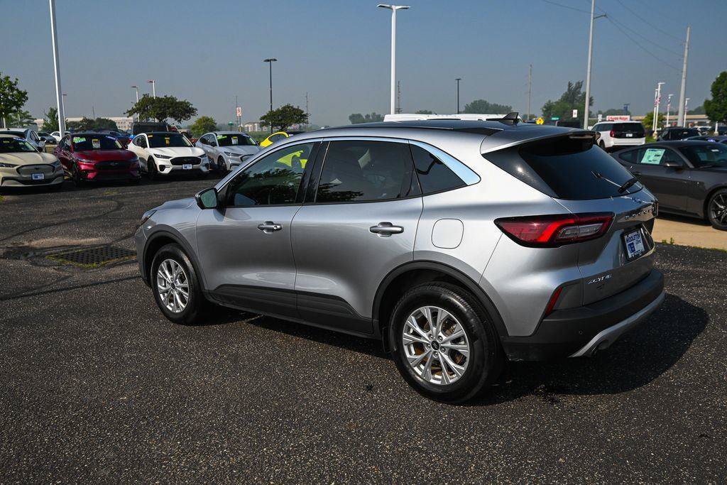Certified 2023 Ford Escape Active w/ Tech Pack #2 AWD/4WD image 9