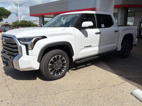 New 2026 Toyota Tundra Limited AWD/4WD image 3