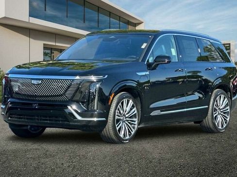 Used 2026 Cadillac Vistiq Premium Luxury w/ LPO, Floor Liner Package AWD/4WD image 8