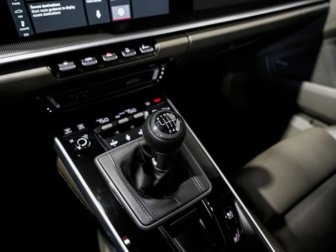 Used 2021 Porsche 911 Carrera S image 18