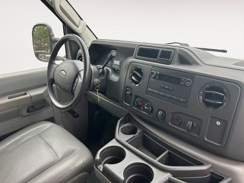Used 2019 Ford E-350 and Econoline 350 Super Duty RWD image 10