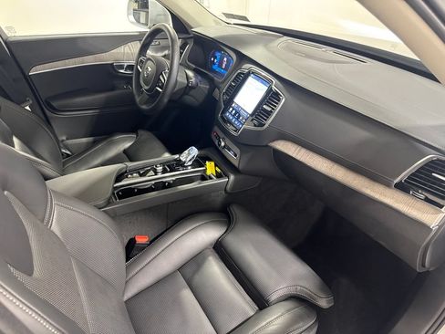 Used 2024 Volvo XC90 B6 Ultimate w/ Protection Package AWD/4WD image 28