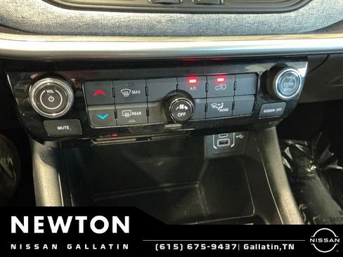 Used 2022 Jeep Compass Latitude AWD/4WD image 26