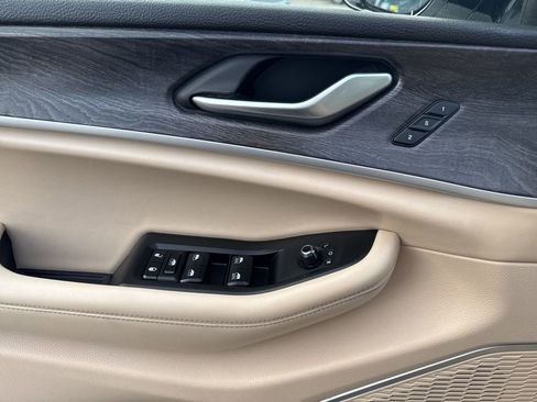 Used 2021 Jeep Grand Cherokee L Limited w/ MOPAR Finishing Package image 11