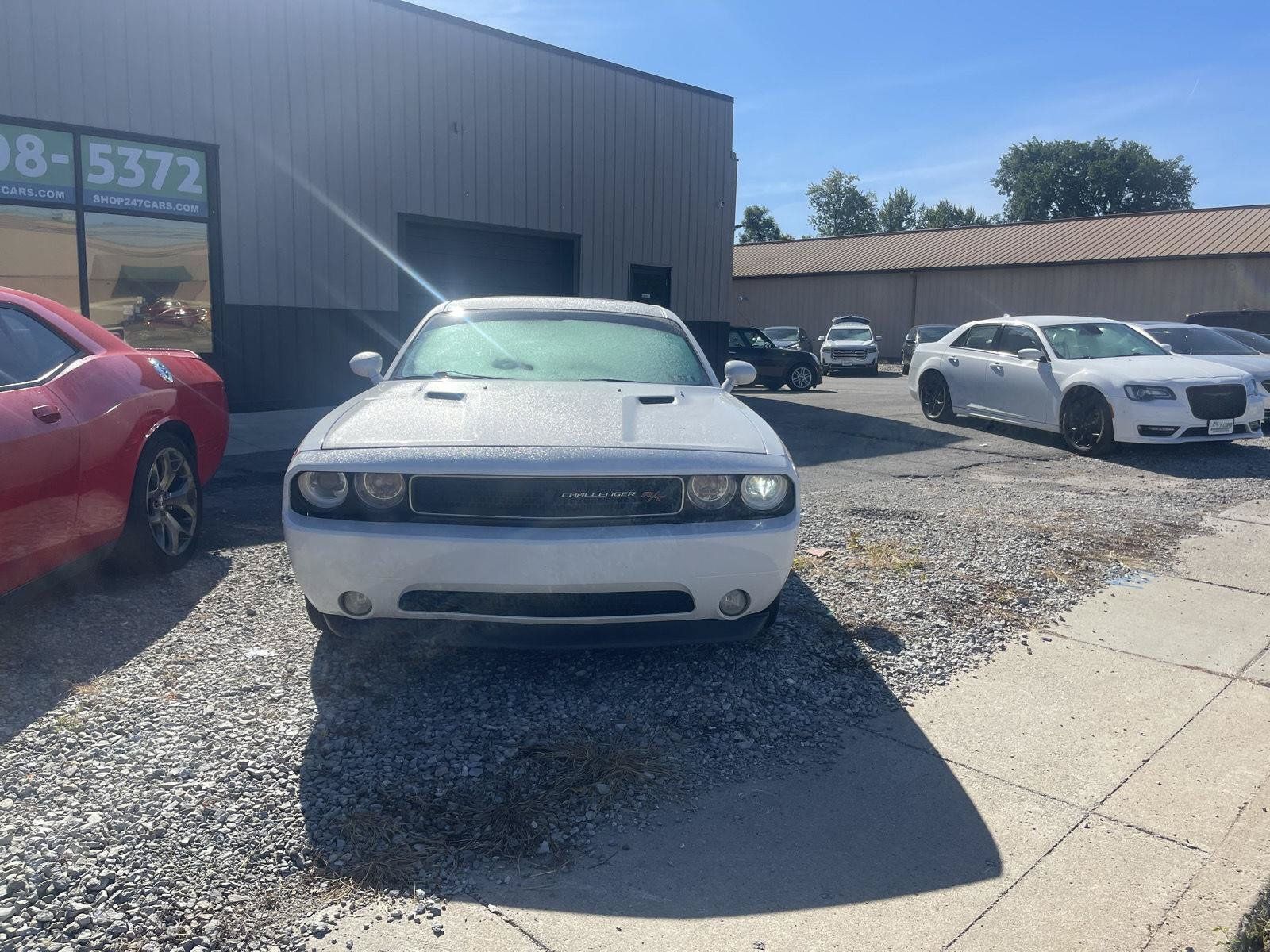 Used 2014 Dodge Challenger R/T RWD image 5