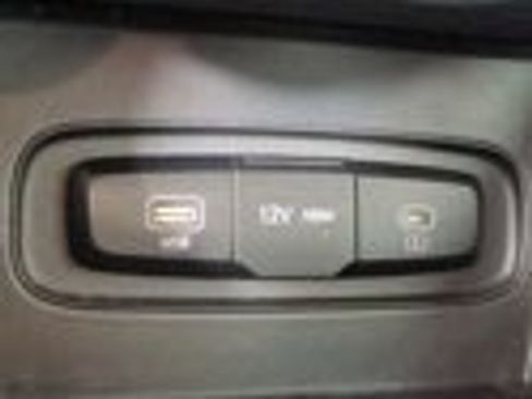 Used 2023 Hyundai Venue SEL w/ Cargo Package image 29