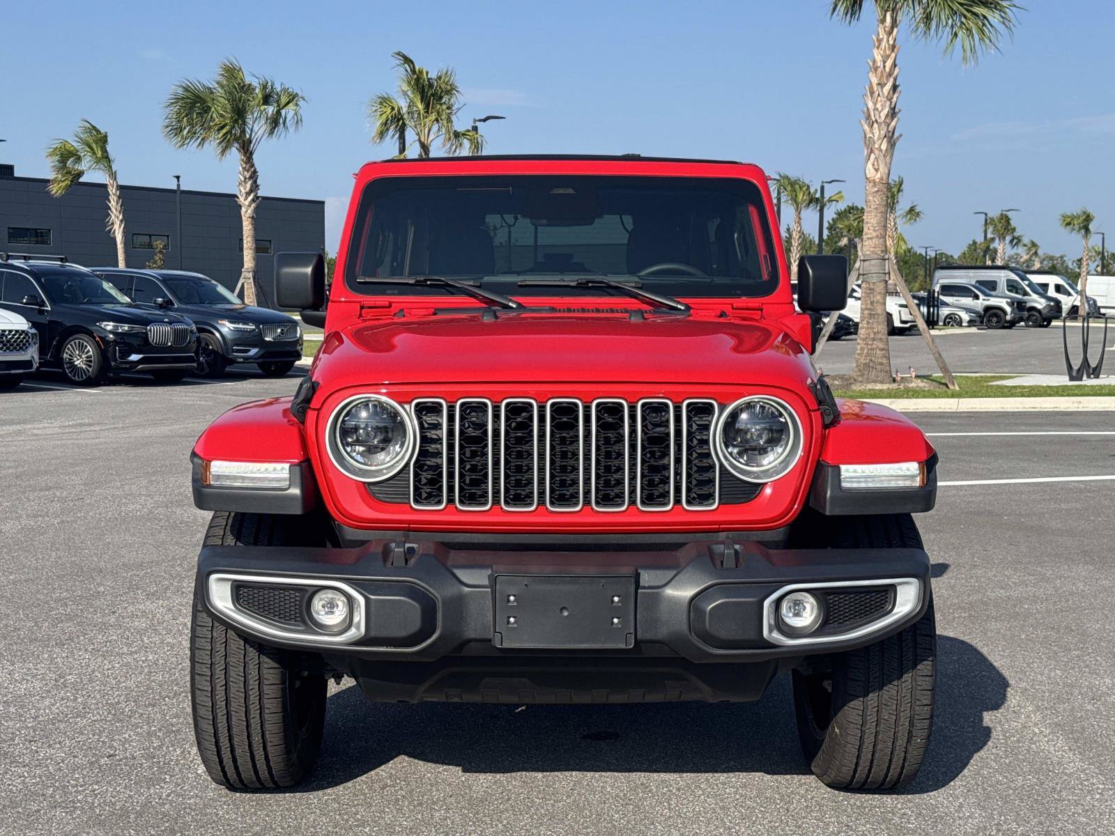 Used 2025 Jeep Wrangler Unlimited Sahara w/ Safety Group AWD/4WD image 8