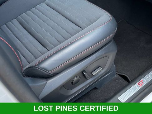 Used 2025 Ford Explorer ST-Line w/ Premium Package RWD image 37