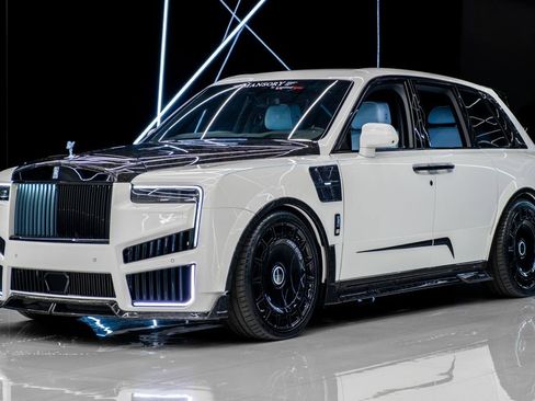 Used 2025 Rolls-Royce Cullinan AWD/4WD image 2