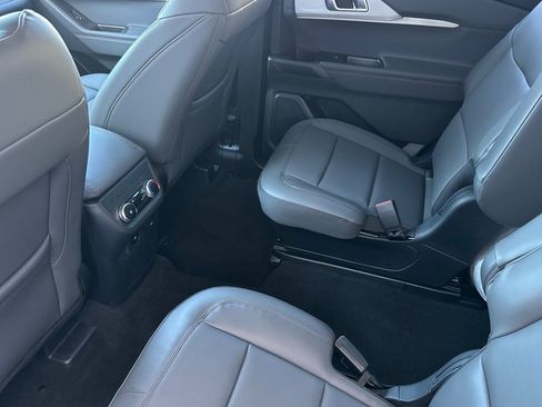 New 2026 Ford Explorer Active w/ Active Comfort Package image 11