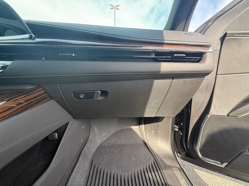 Certified 2024 Cadillac Escalade Premium Luxury w/ Performance Package AWD/4WD image 30