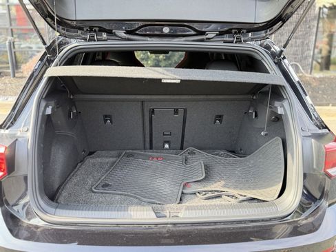 Used 2024 Volkswagen GTI SE w/ SE Leather Seats Package image 18