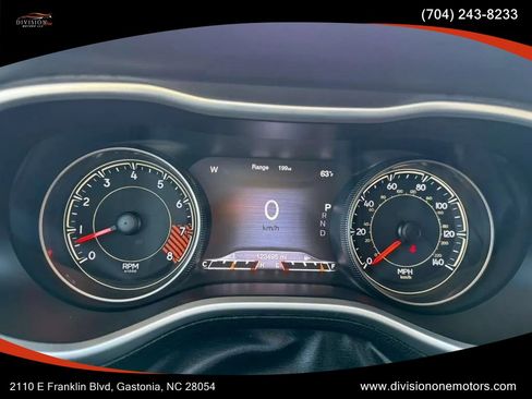 Used 2015 Jeep Cherokee Trailhawk w/ Comfort/Convenience Group image 20