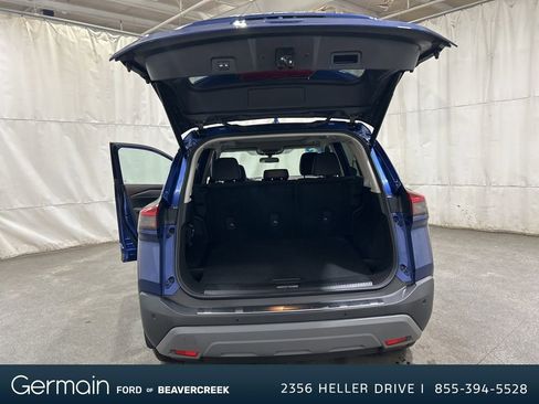 Used 2023 Nissan Rogue SV w/ SV Premium Package image 27