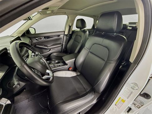 Used 2022 Honda Civic Touring image 5